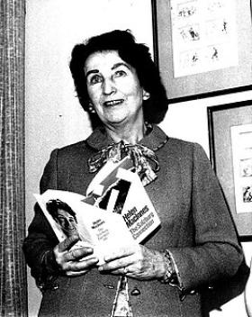 هيلين ماكينيس