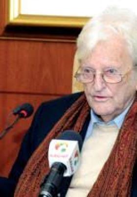 دنيس جونسون ديفز